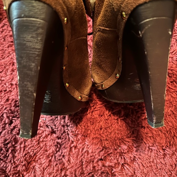 Preowned sued platform clog booties by NCBG Generation in color cognac 7M - Picture 4 of 4